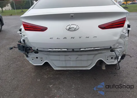2019 Hyundai Elantra Value Edition z USA, uszkodzony, nr VIN 5NPD84LF6KH470914